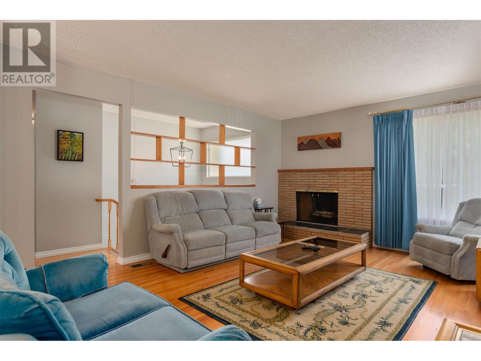 3555 Highway Drive, Trail, British Columbia  V1R 2T9 - Photo 4 - 10352216