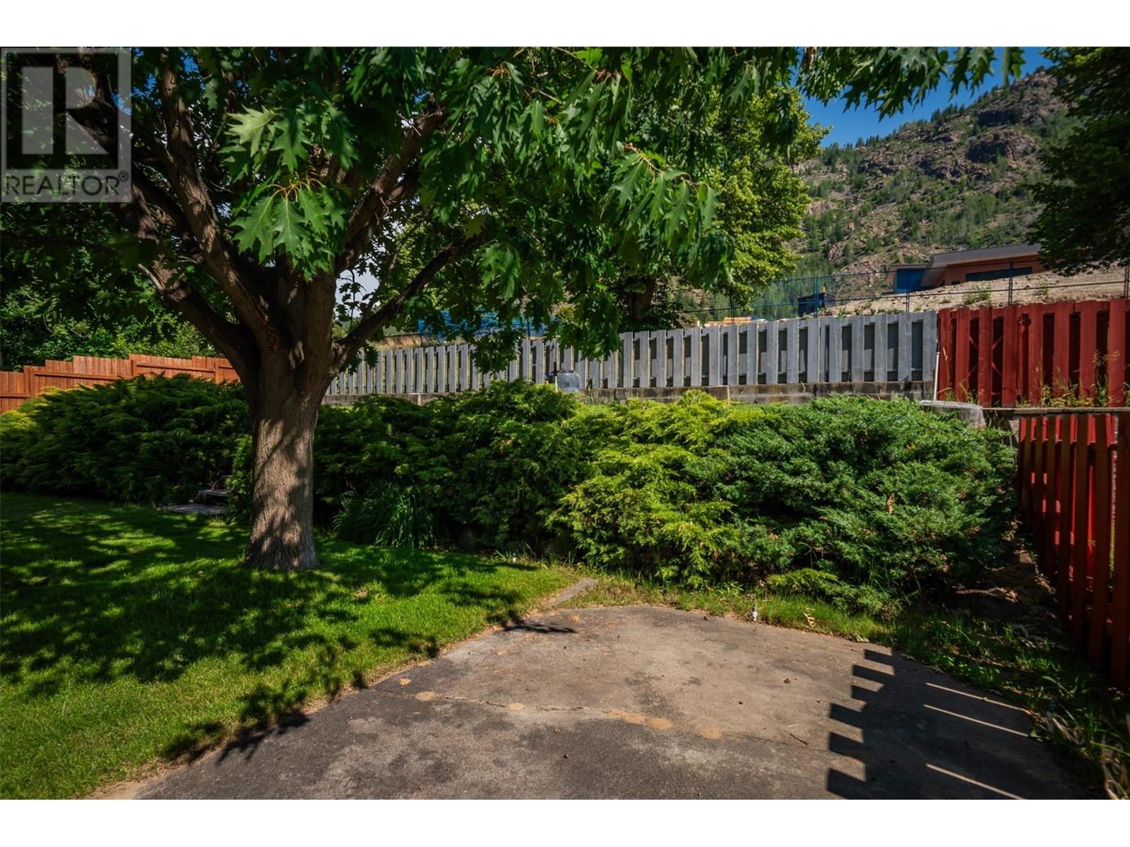3555 Highway Drive, Trail, British Columbia  V1R 2T9 - Photo 43 - 10352216