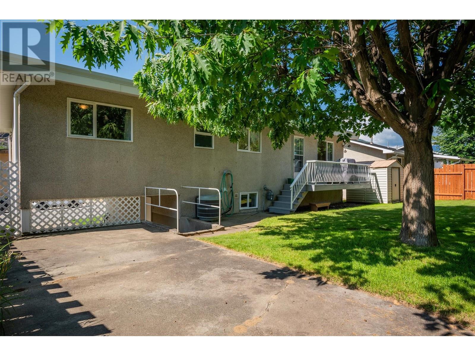 3555 Highway Drive, Trail, British Columbia  V1R 2T9 - Photo 45 - 10352216