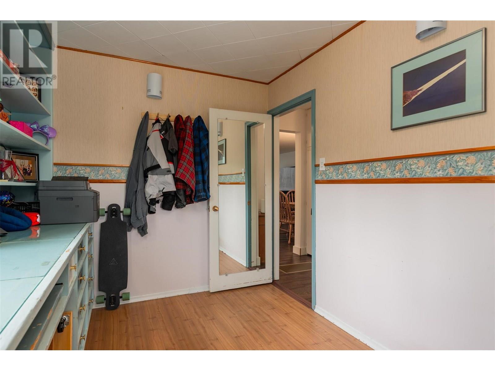 1585 Dunn Crescent, Rossland, British Columbia  V0G 1Y0 - Photo 16 - 10352364
