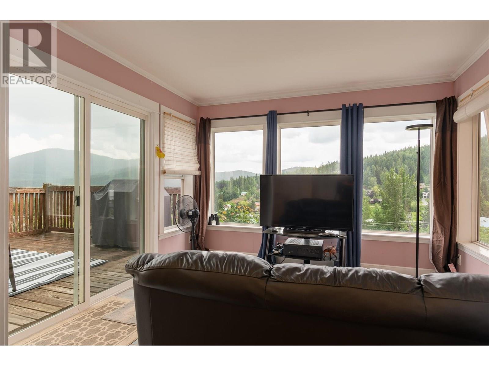 1585 Dunn Crescent, Rossland, British Columbia  V0G 1Y0 - Photo 20 - 10352364