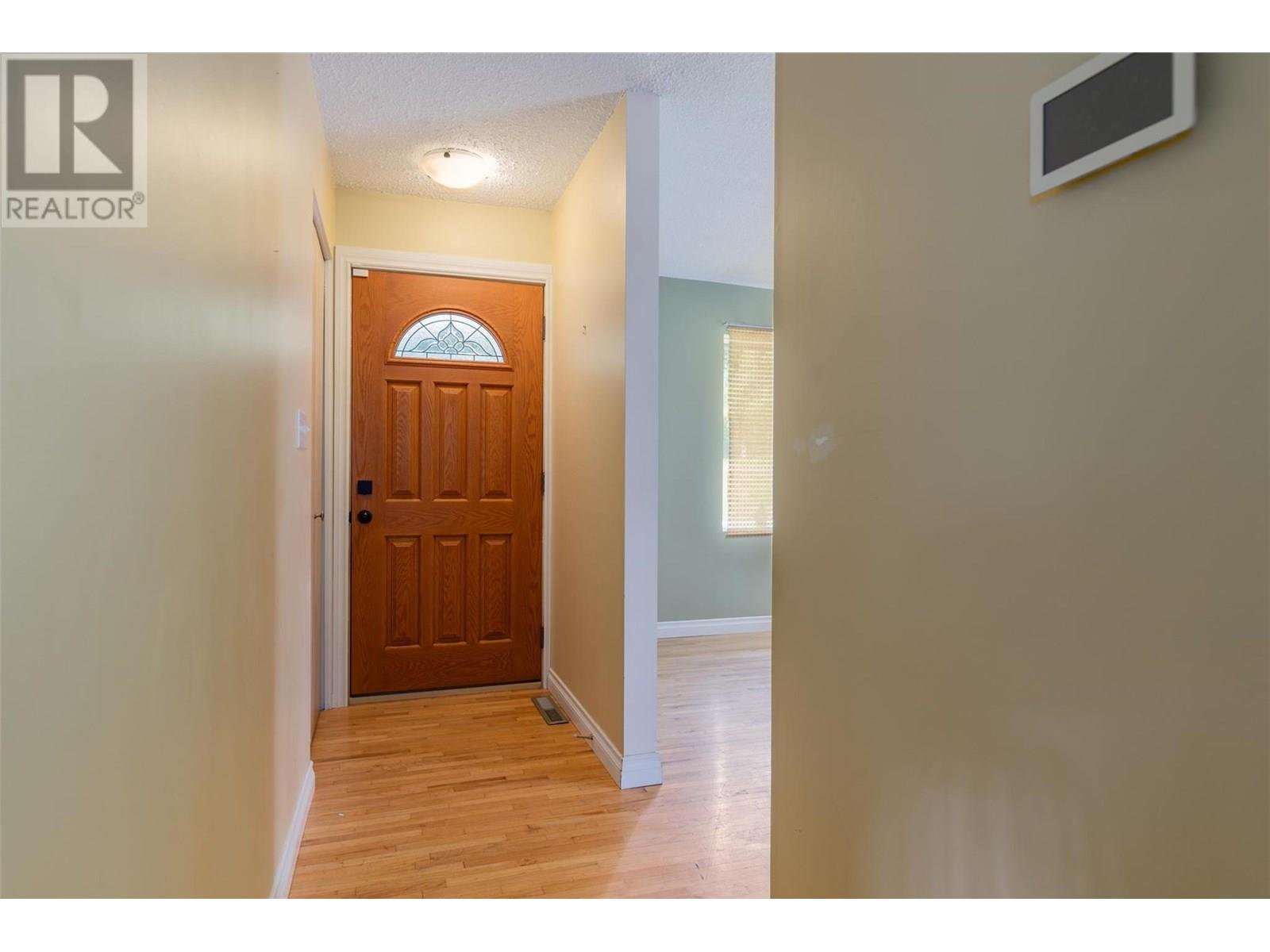 1500 3b Hwy, Fruitvale, British Columbia  V0G 1L1 - Photo 10 - 10352498