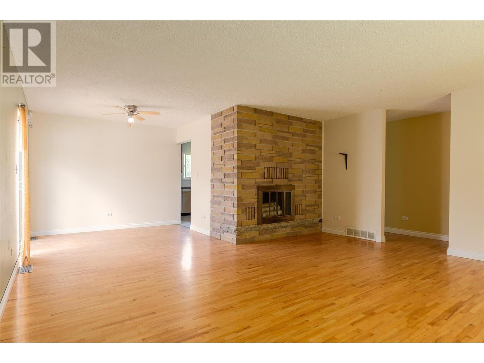 1500 3b Hwy, Fruitvale, British Columbia  V0G 1L1 - Photo 14 - 10352498