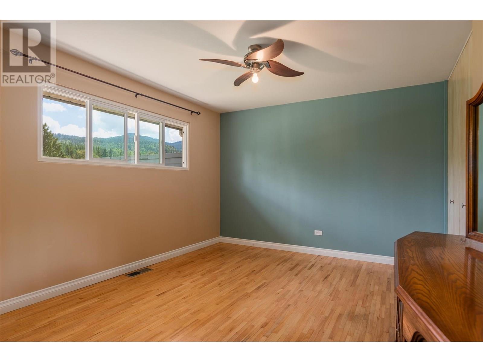 1500 3b Hwy, Fruitvale, British Columbia  V0G 1L1 - Photo 23 - 10352498