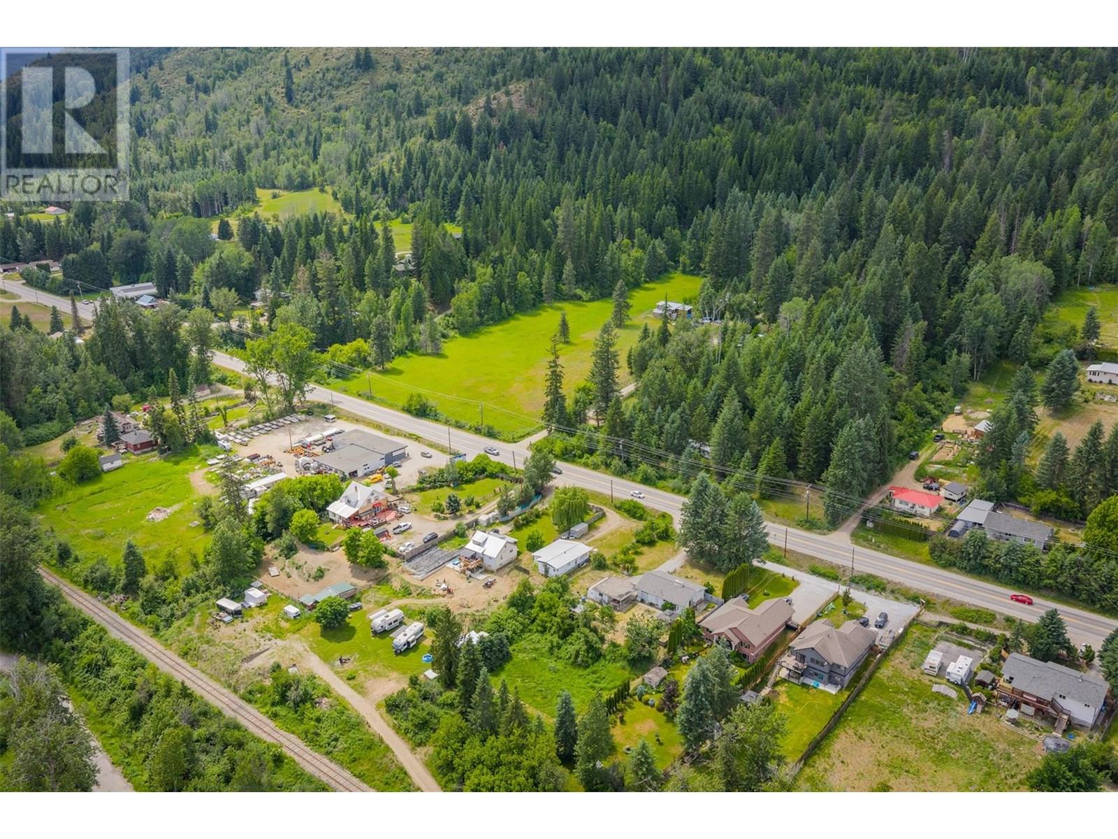 1500 3b Hwy, Fruitvale, British Columbia  V0G 1L1 - Photo 44 - 10352498