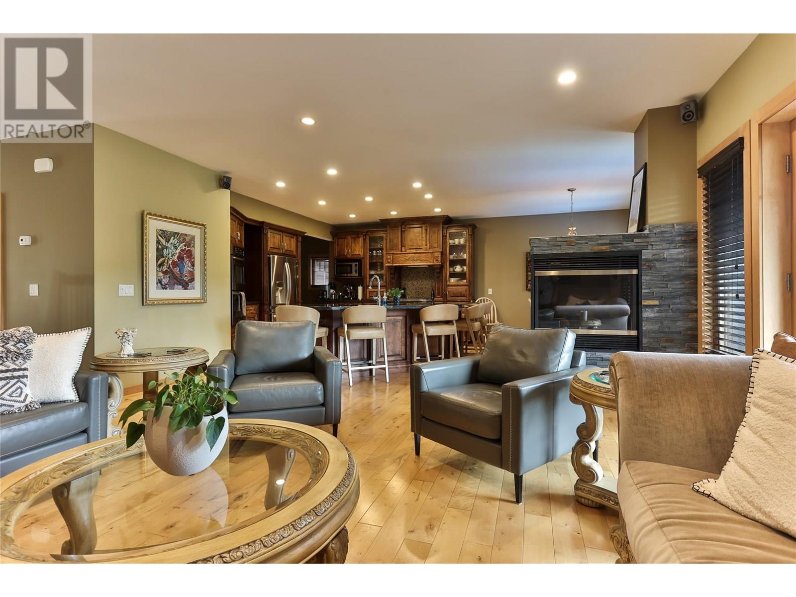 1009 Silvertip Road, Rossland, British Columbia  V0G 1Y0 - Photo 10 - 10352472