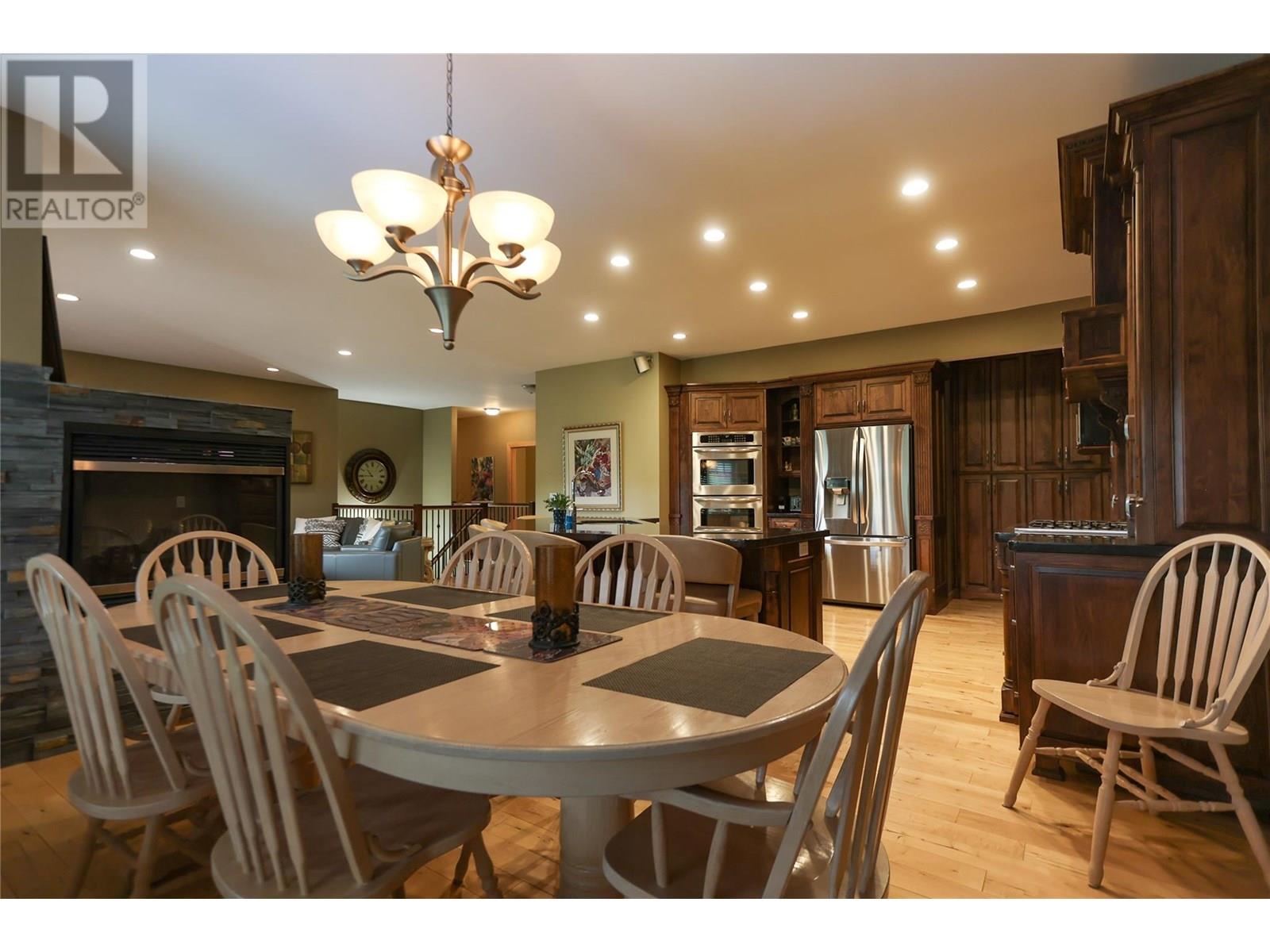 1009 Silvertip Road, Rossland, British Columbia  V0G 1Y0 - Photo 18 - 10352472