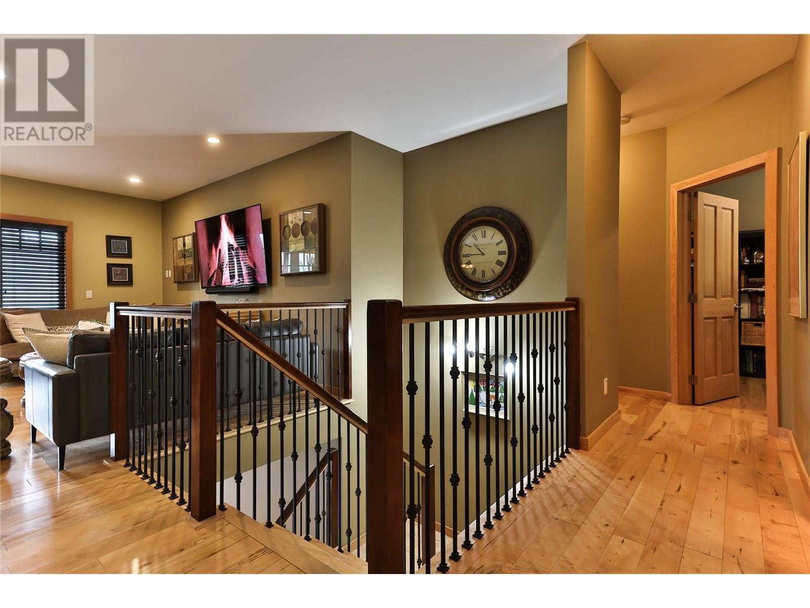 1009 Silvertip Road, Rossland, British Columbia  V0G 1Y0 - Photo 22 - 10352472