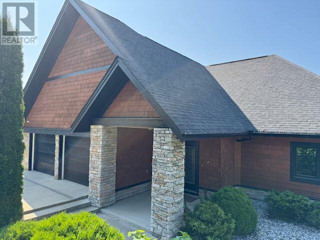 1009 Silvertip Road, Rossland, British Columbia  V0G 1Y0 - Photo 3 - 10352472