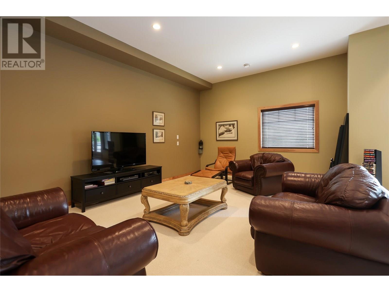 1009 Silvertip Road, Rossland, British Columbia  V0G 1Y0 - Photo 34 - 10352472