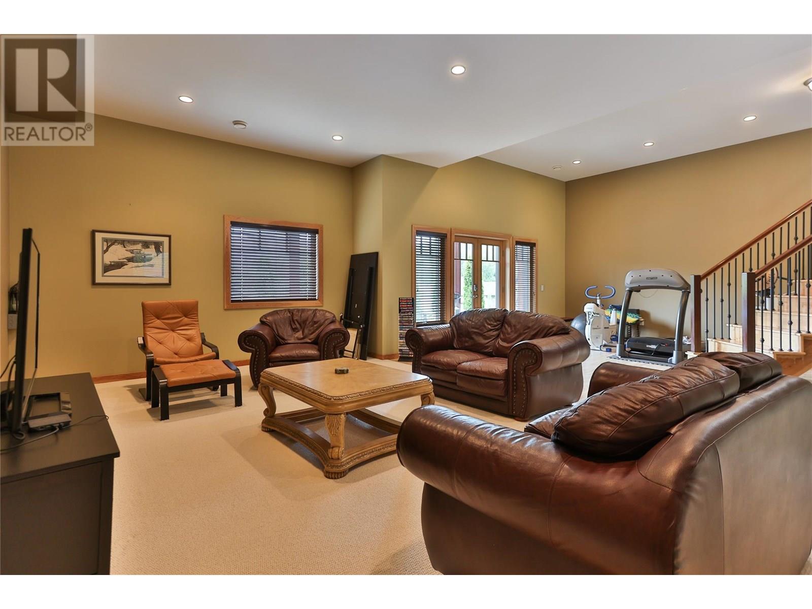 1009 Silvertip Road, Rossland, British Columbia  V0G 1Y0 - Photo 35 - 10352472