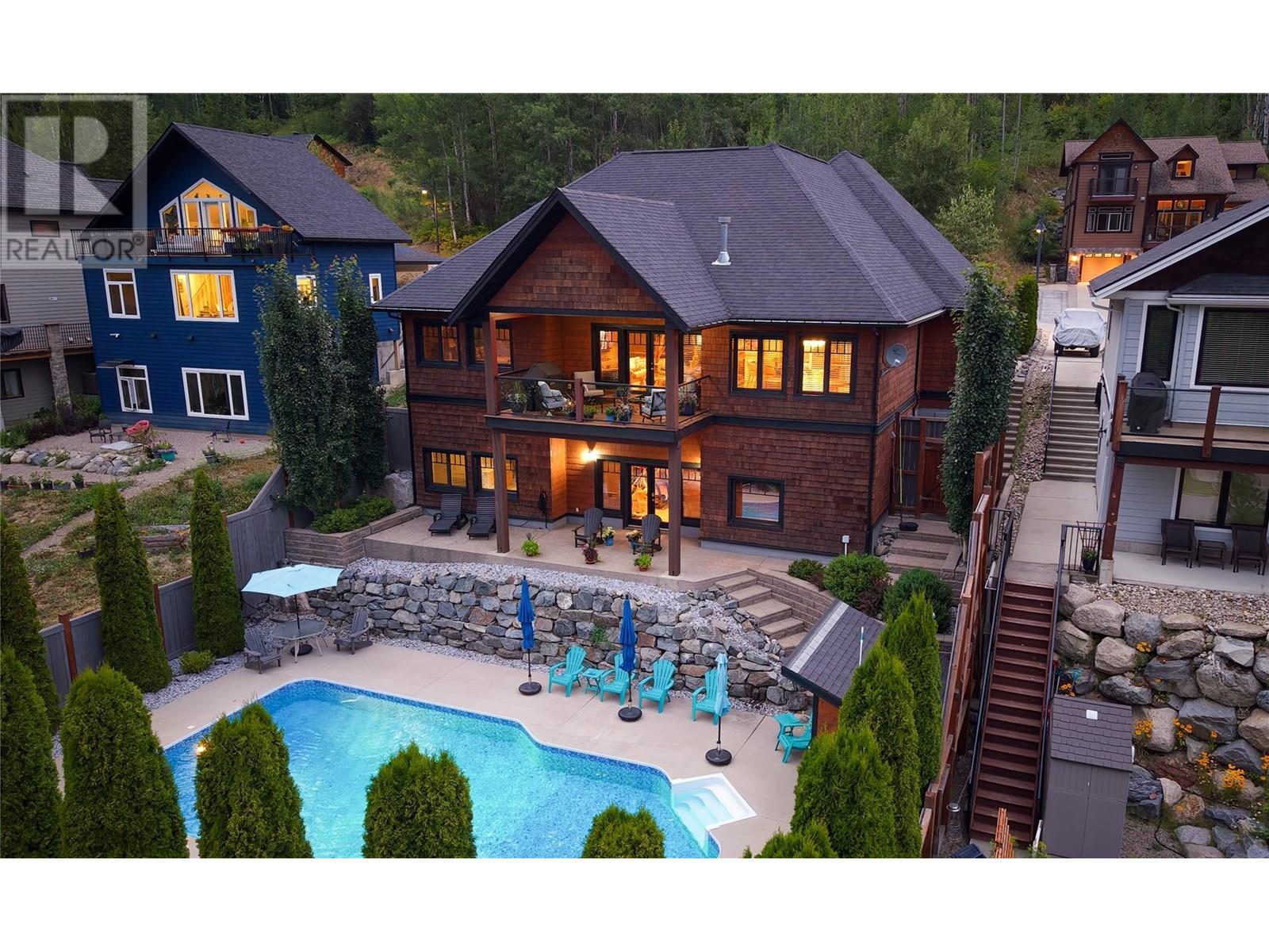1009 Silvertip Road, Rossland, British Columbia  V0G 1Y0 - Photo 4 - 10352472