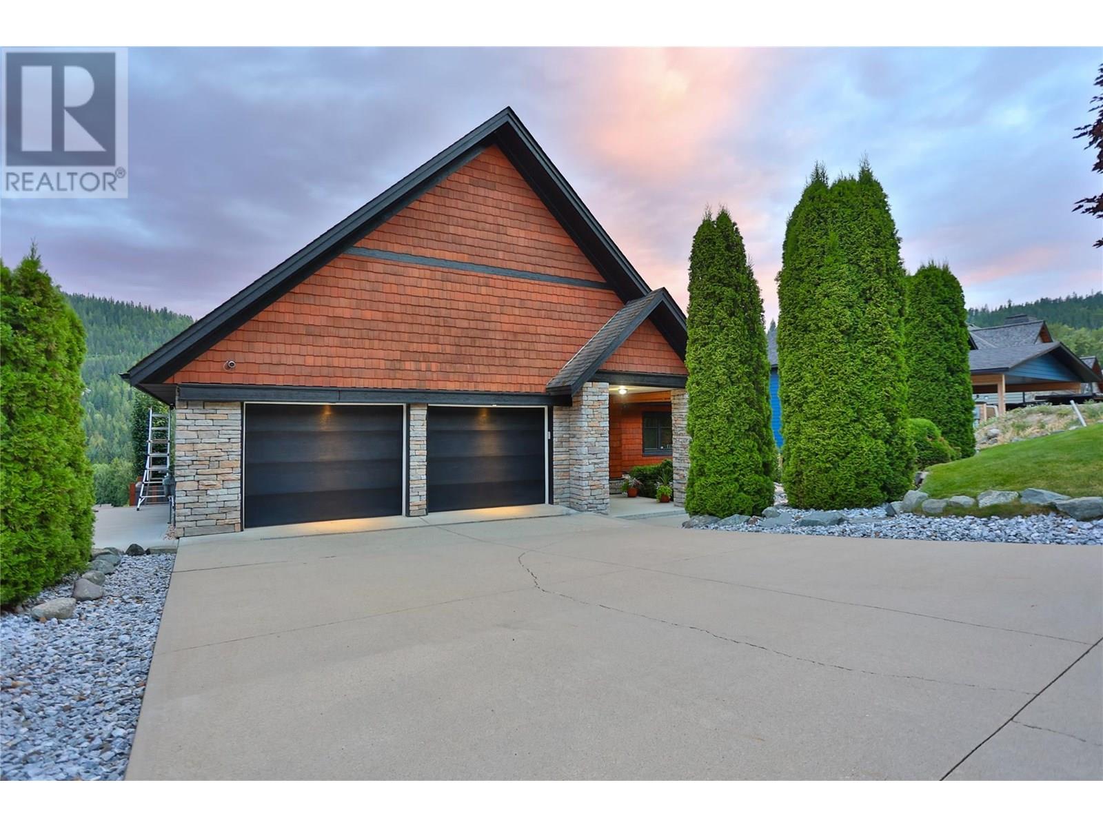 1009 Silvertip Road, Rossland, British Columbia  V0G 1Y0 - Photo 55 - 10352472