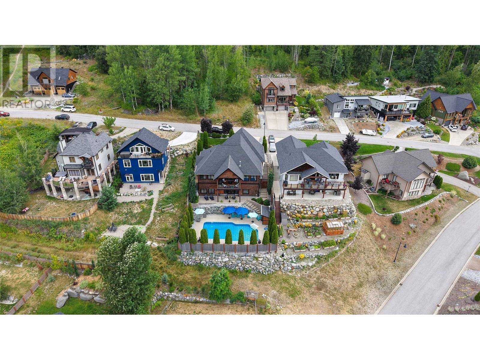 1009 Silvertip Road, Rossland, British Columbia  V0G 1Y0 - Photo 71 - 10352472