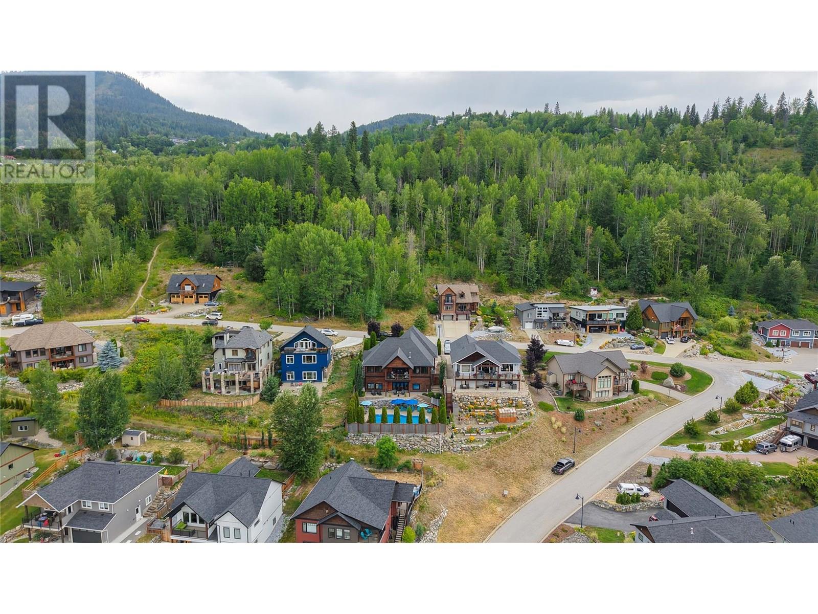 1009 Silvertip Road, Rossland, British Columbia  V0G 1Y0 - Photo 72 - 10352472