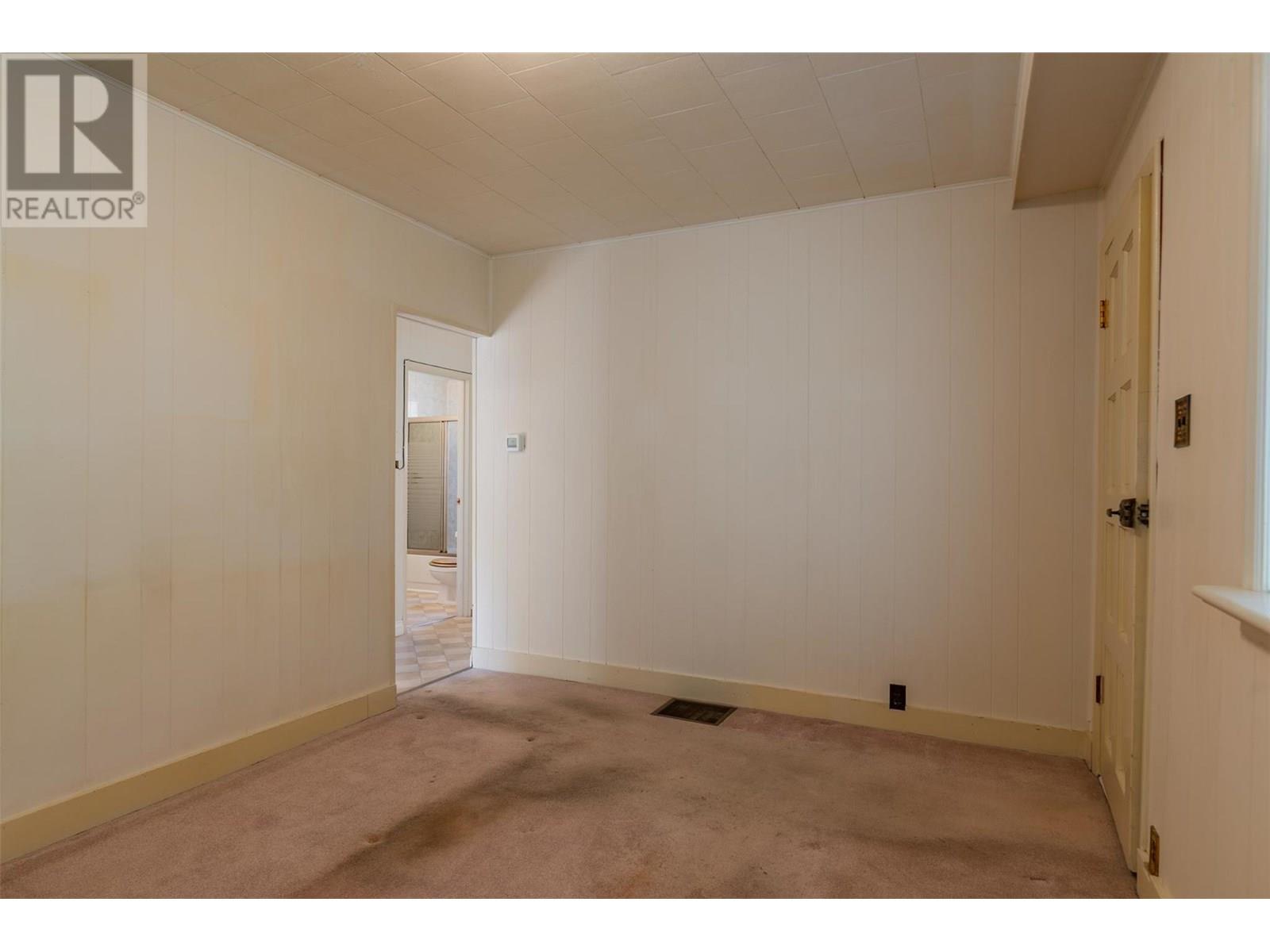 2233 Fifth Avenue, Trail, British Columbia  V1R 3E8 - Photo 11 - 10352267