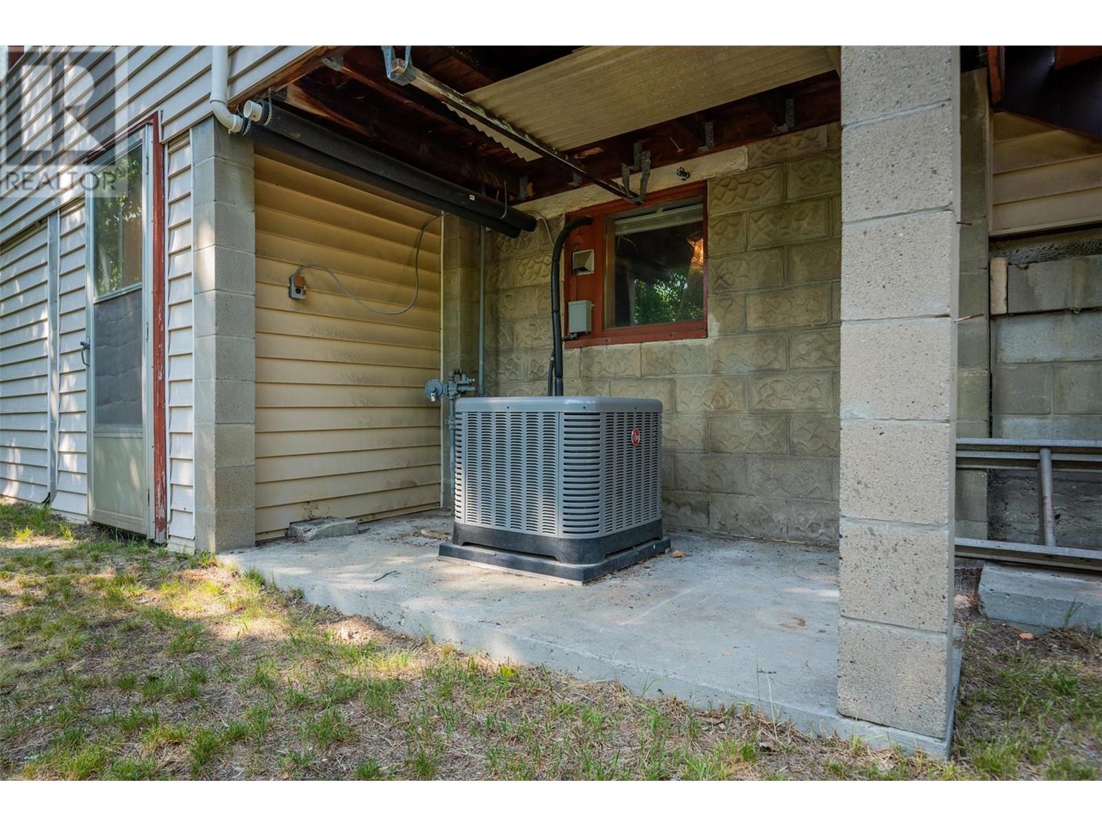 2233 Fifth Avenue, Trail, British Columbia  V1R 3E8 - Photo 24 - 10352267