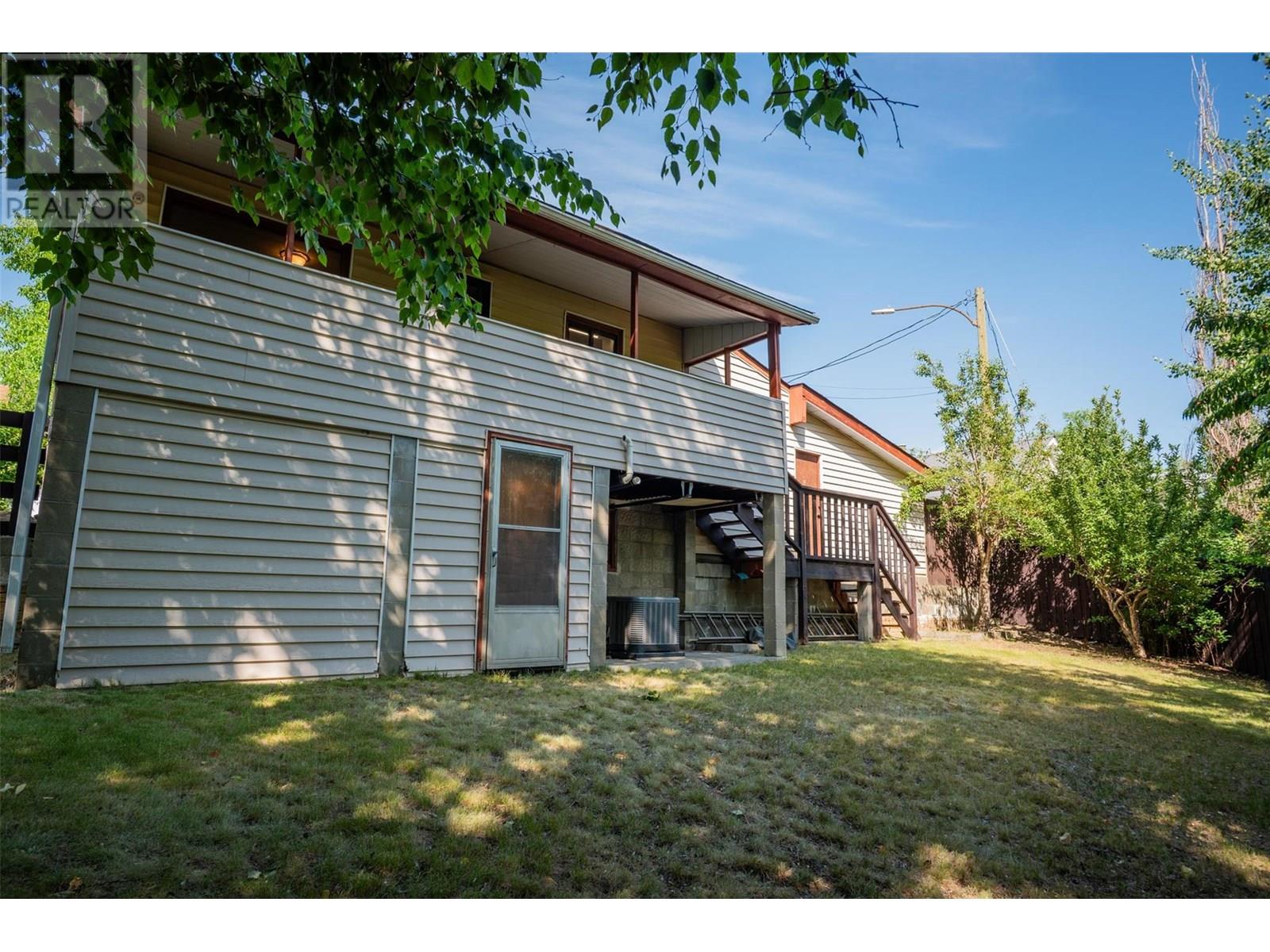 2233 Fifth Avenue, Trail, British Columbia  V1R 3E8 - Photo 27 - 10352267