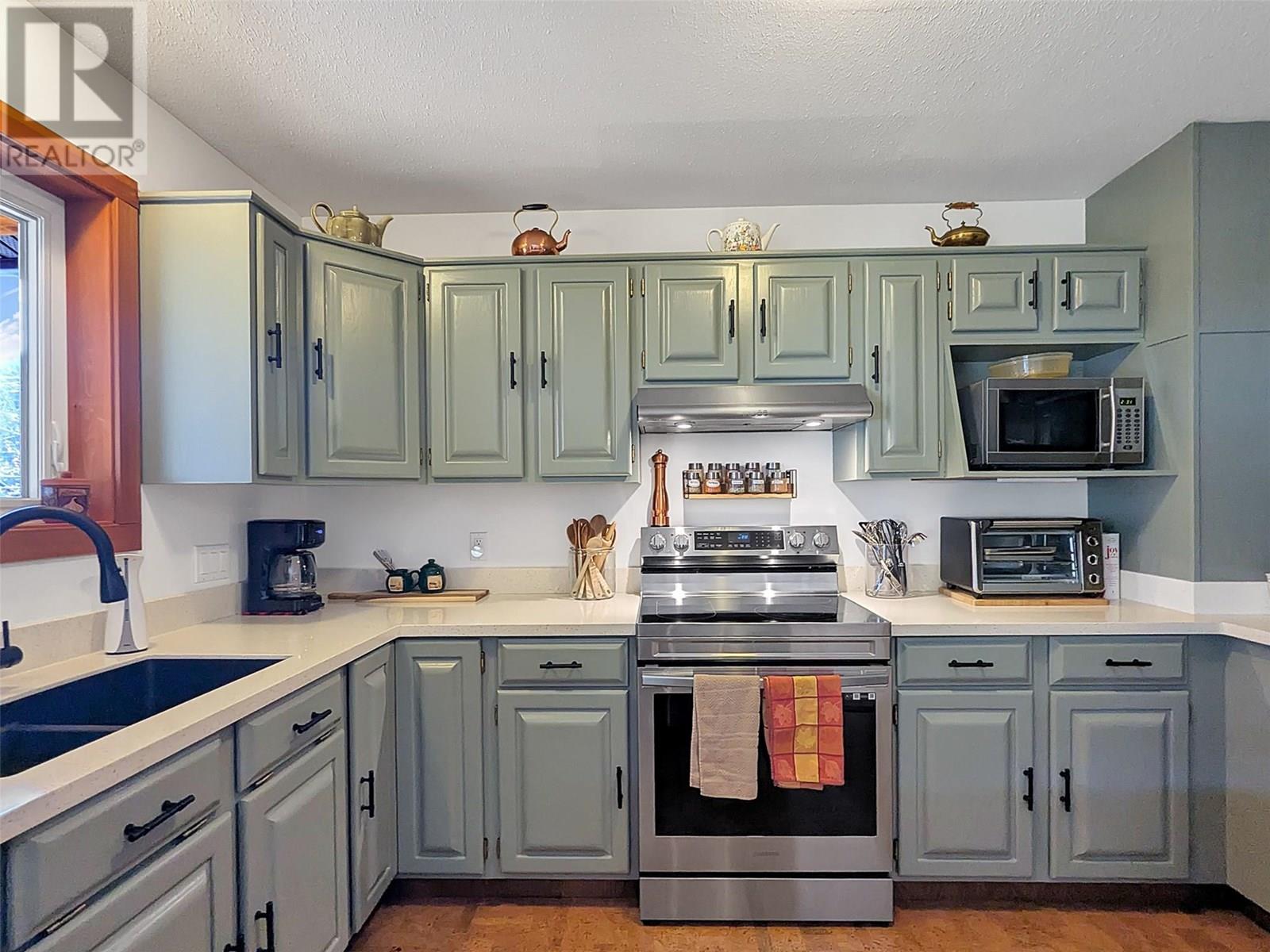 303 Delany Avenue, Slocan, British Columbia  V0G 2C0 - Photo 27 - 10352438