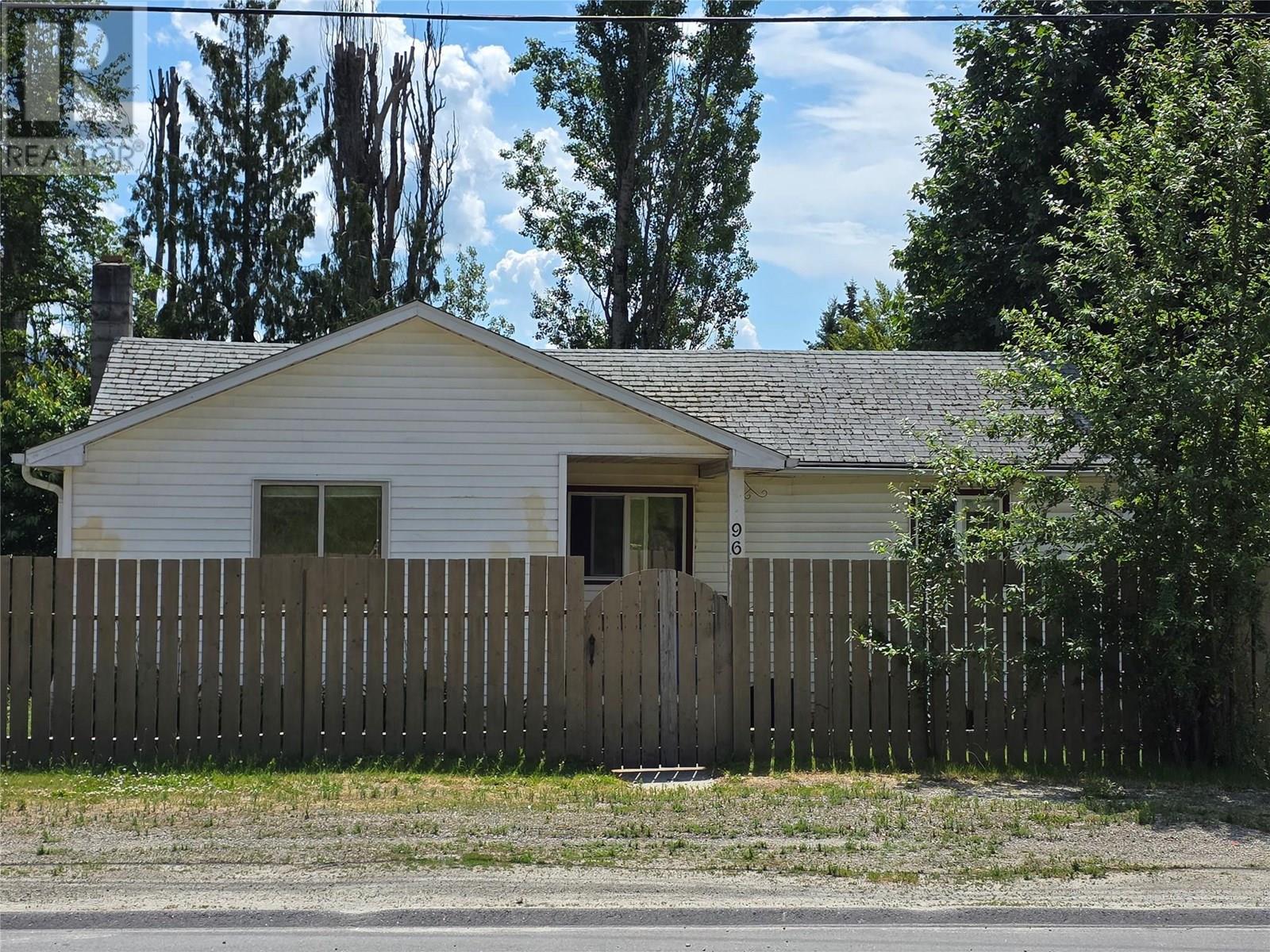 96 Broadway Street E, Nakusp, British Columbia  V0G 1R0 - Photo 11 - 10352326