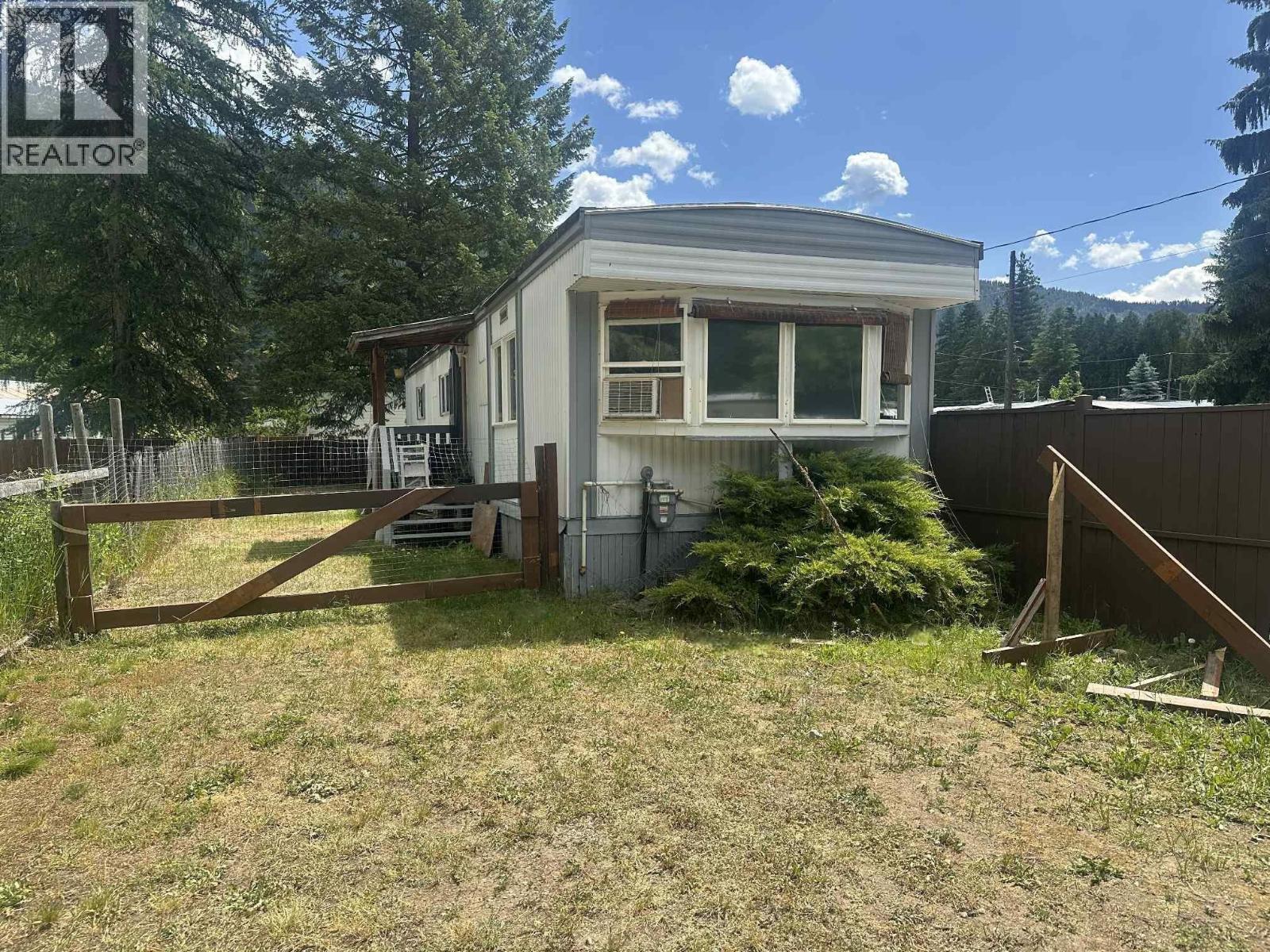 5 Esquire Drive, Salmo, British Columbia  V0G 1Z0 - Photo 1 - 10352599