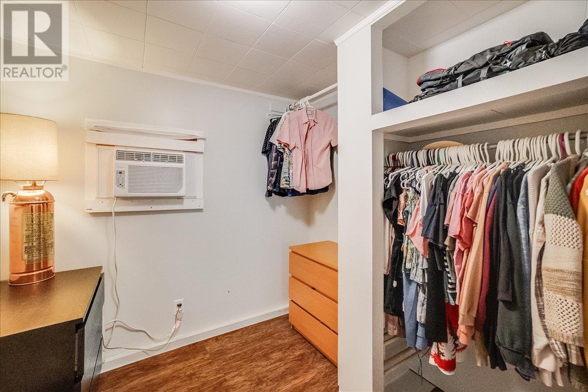 1052 Frances Street, Robson, British Columbia  V0G 1X0 - Photo 35 - 10352437