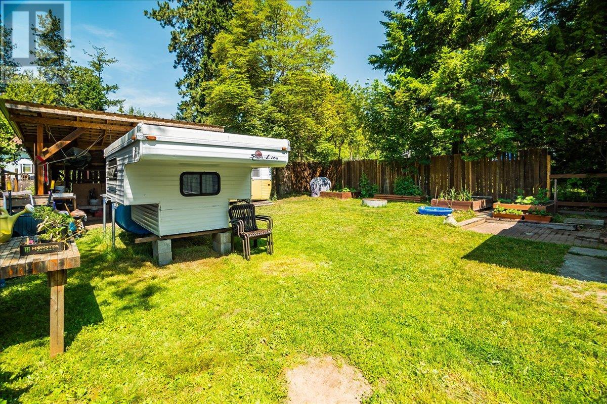 1052 Frances Street, Robson, British Columbia  V0G 1X0 - Photo 40 - 10352437
