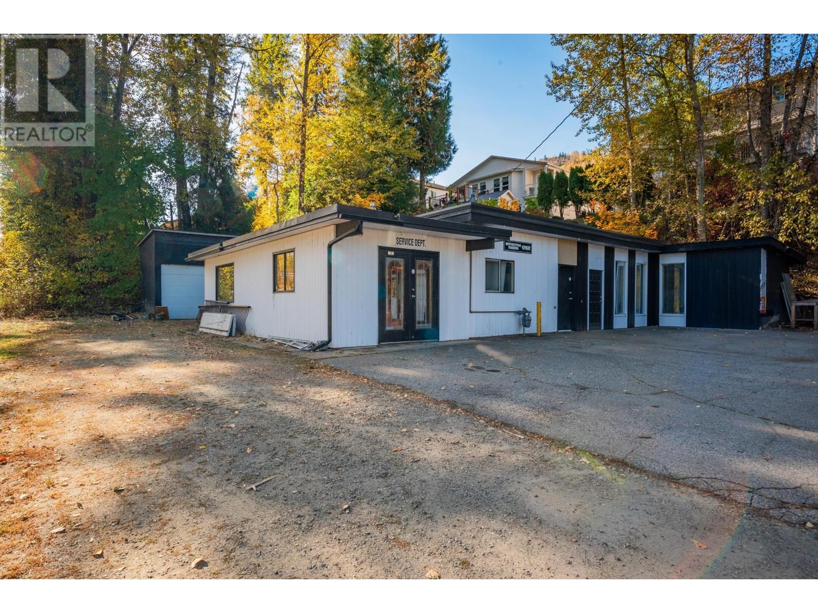 1841 3b Highway, Fruitvale, British Columbia  V0G 1L0 - Photo 27 - 10352844