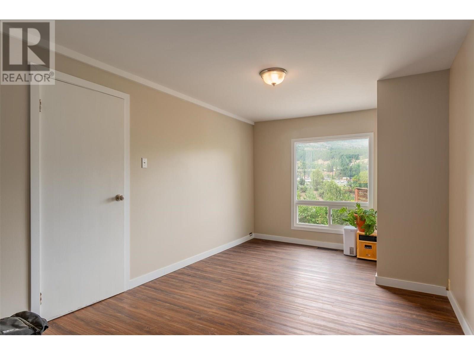 1965 Oak Street, Trail, British Columbia  V1R 3Z8 - Photo 20 - 10352657