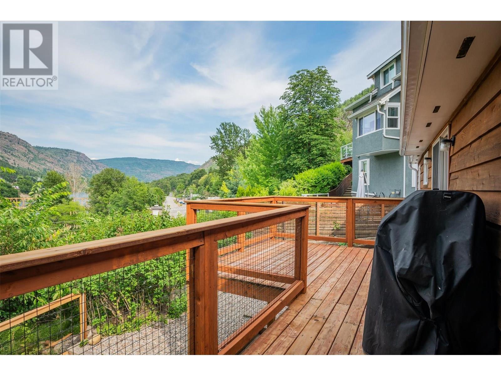 1965 Oak Street, Trail, British Columbia  V1R 3Z8 - Photo 25 - 10352657