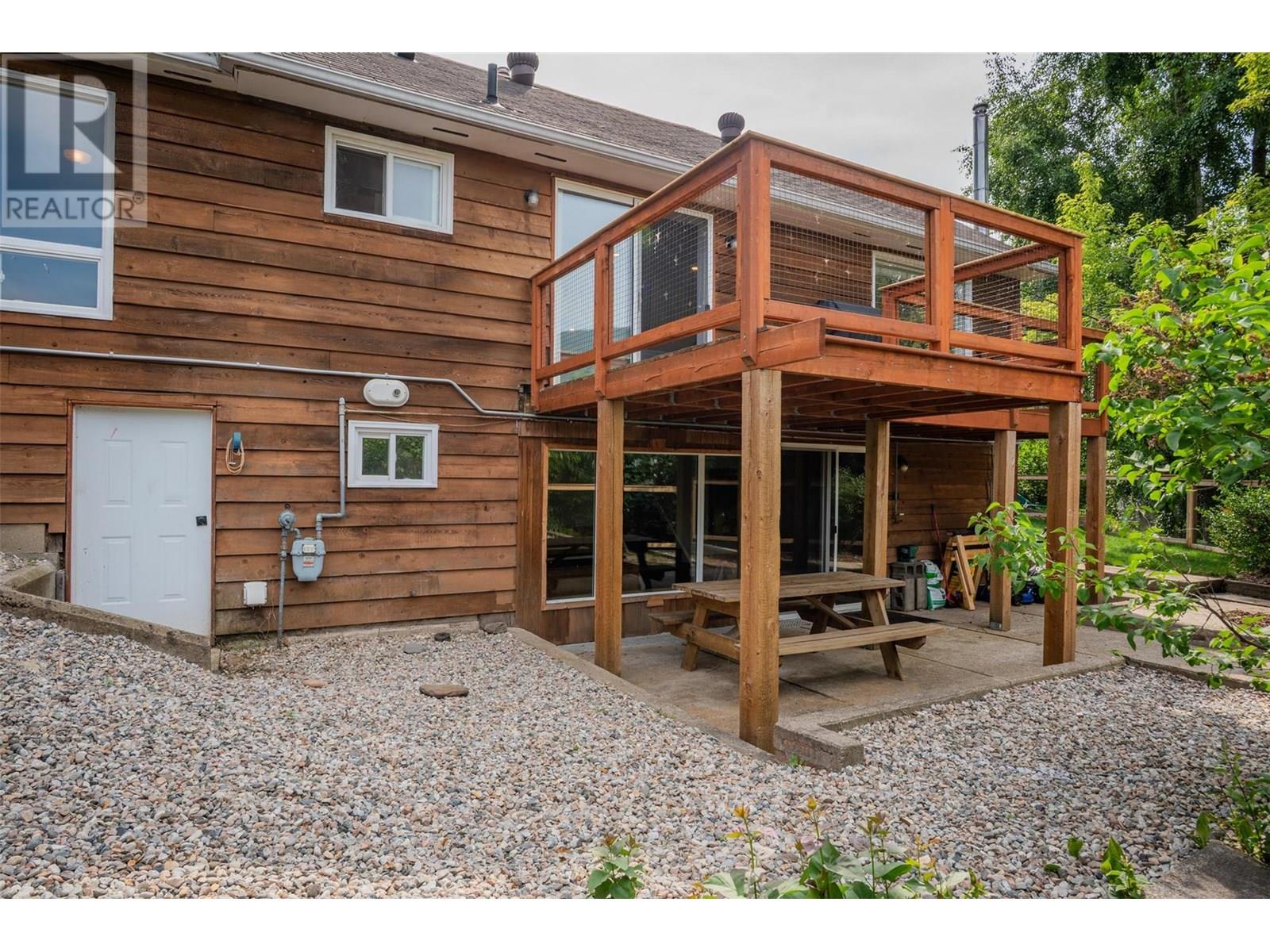 1965 Oak Street, Trail, British Columbia  V1R 3Z8 - Photo 42 - 10352657
