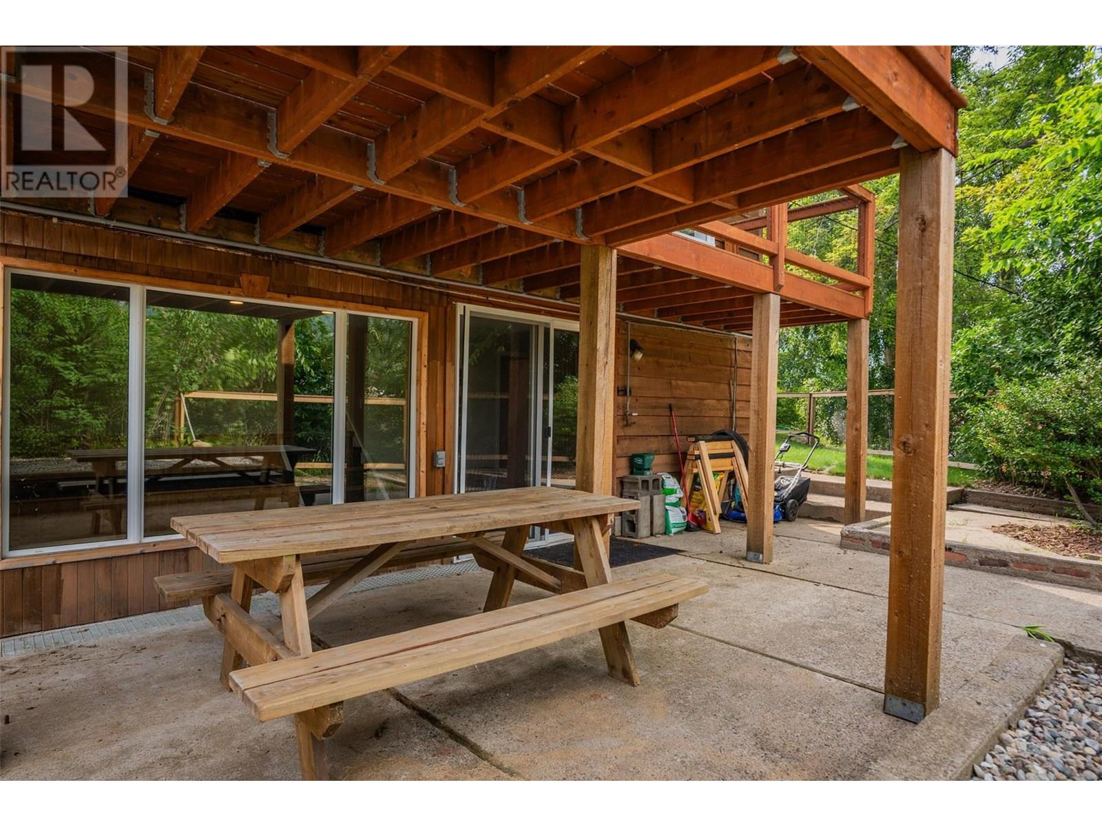1965 Oak Street, Trail, British Columbia  V1R 3Z8 - Photo 43 - 10352657