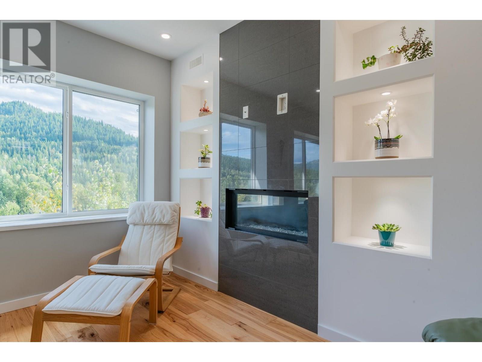 934 Redstone Drive, Rossland, British Columbia  V0G 1Y0 - Photo 17 - 10353036