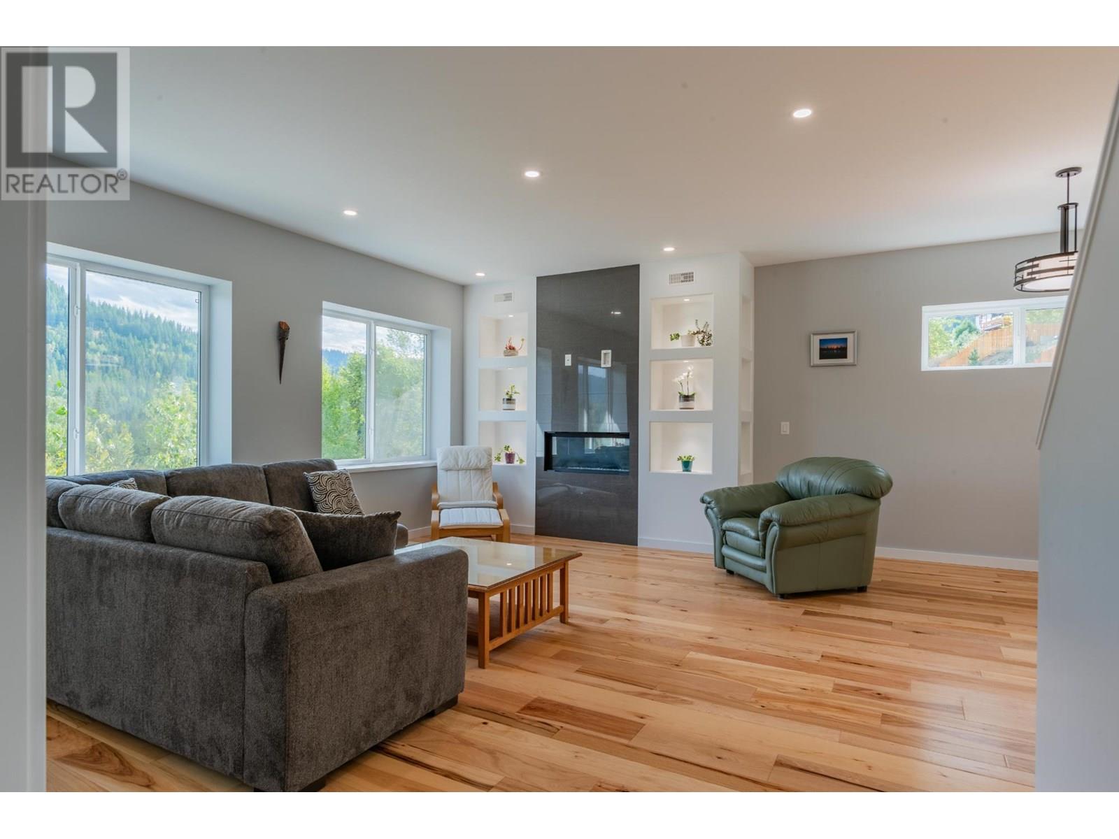 934 Redstone Drive, Rossland, British Columbia  V0G 1Y0 - Photo 21 - 10353036