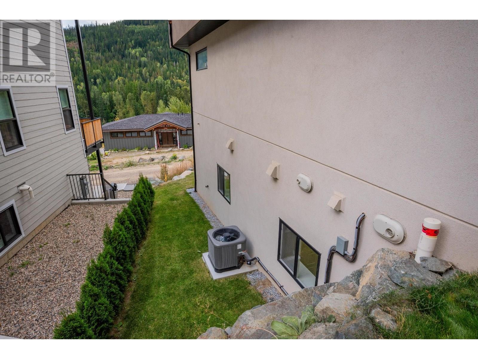 934 Redstone Drive, Rossland, British Columbia  V0G 1Y0 - Photo 61 - 10353036