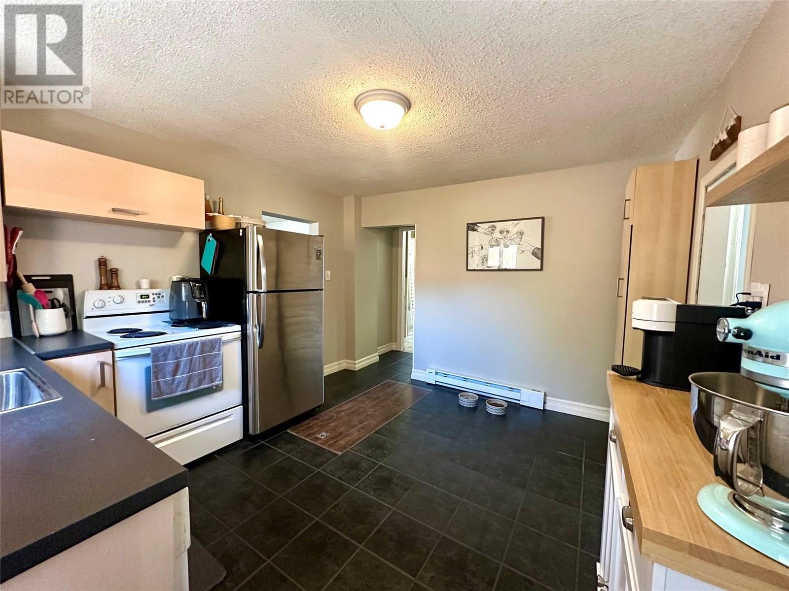 2006 Daniel Street, Trail, British Columbia  V1R 4G9 - Photo 16 - 10352803