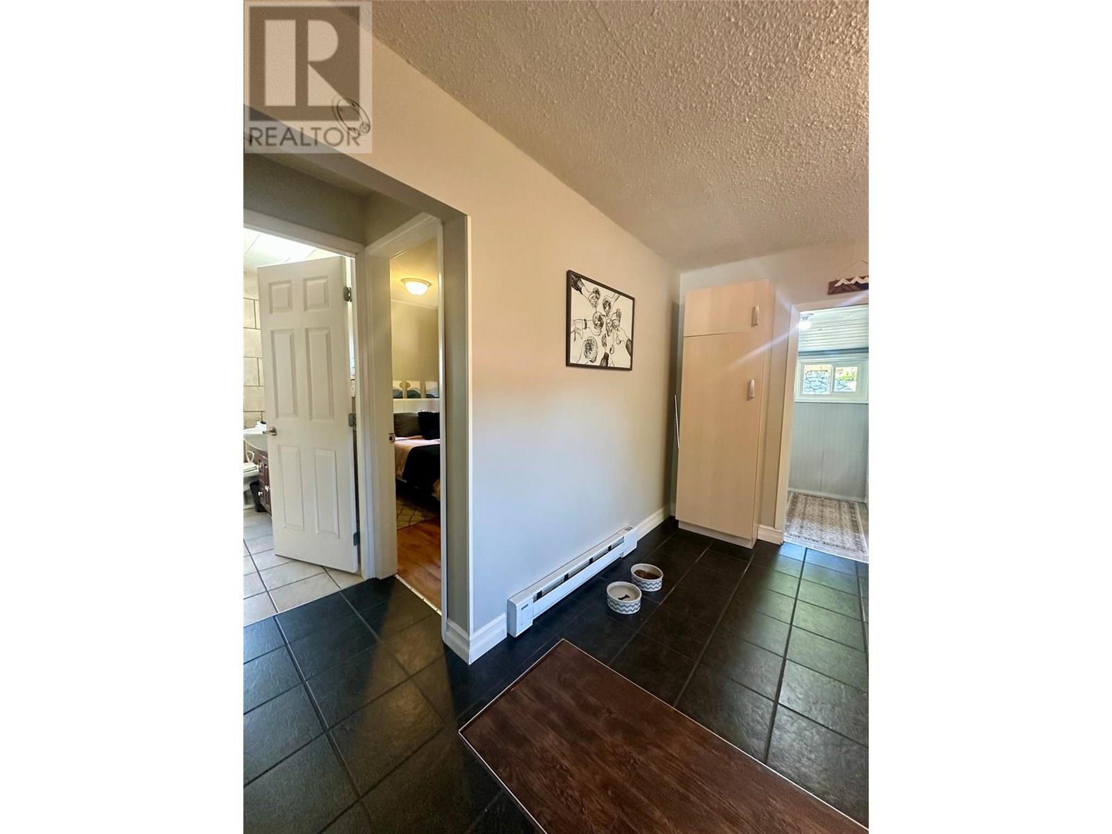 2006 Daniel Street, Trail, British Columbia  V1R 4G9 - Photo 17 - 10352803