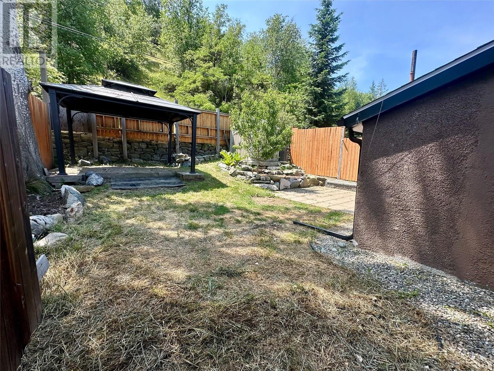 2006 Daniel Street, Trail, British Columbia  V1R 4G9 - Photo 26 - 10352803