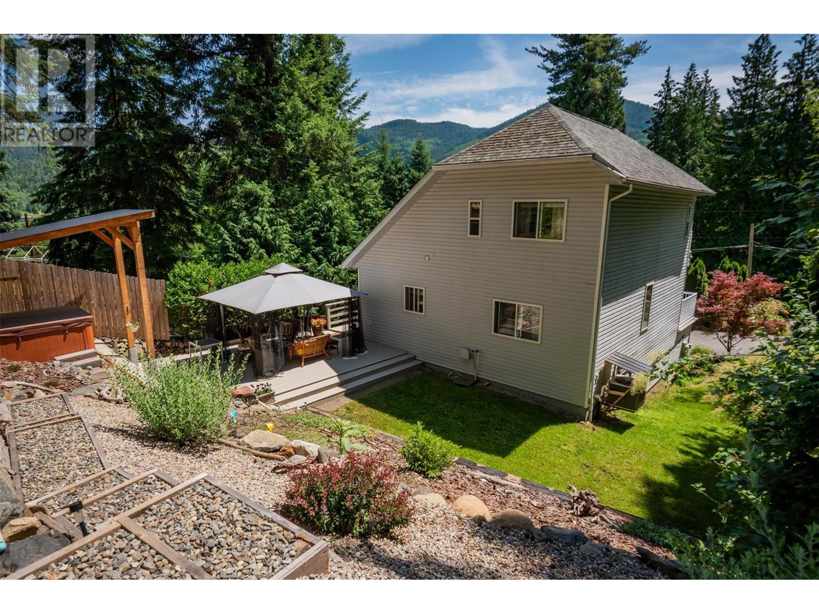 1105 Christie Road, Montrose, British Columbia  V0G 1P0 - Photo 15 - 10353049