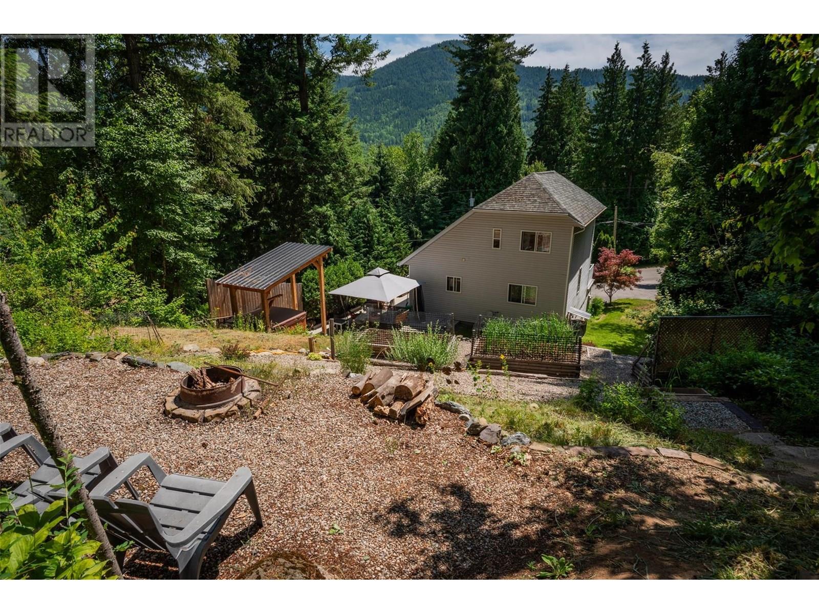 1105 Christie Road, Montrose, British Columbia  V0G 1P0 - Photo 18 - 10353049