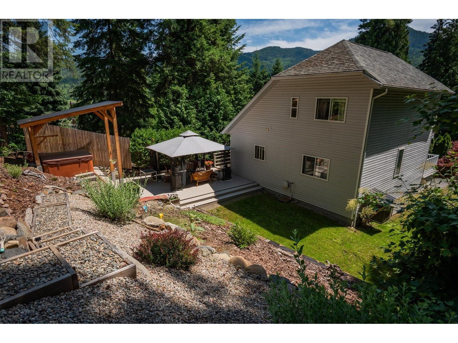 1105 Christie Road, Montrose, British Columbia  V0G 1P0 - Photo 21 - 10353049