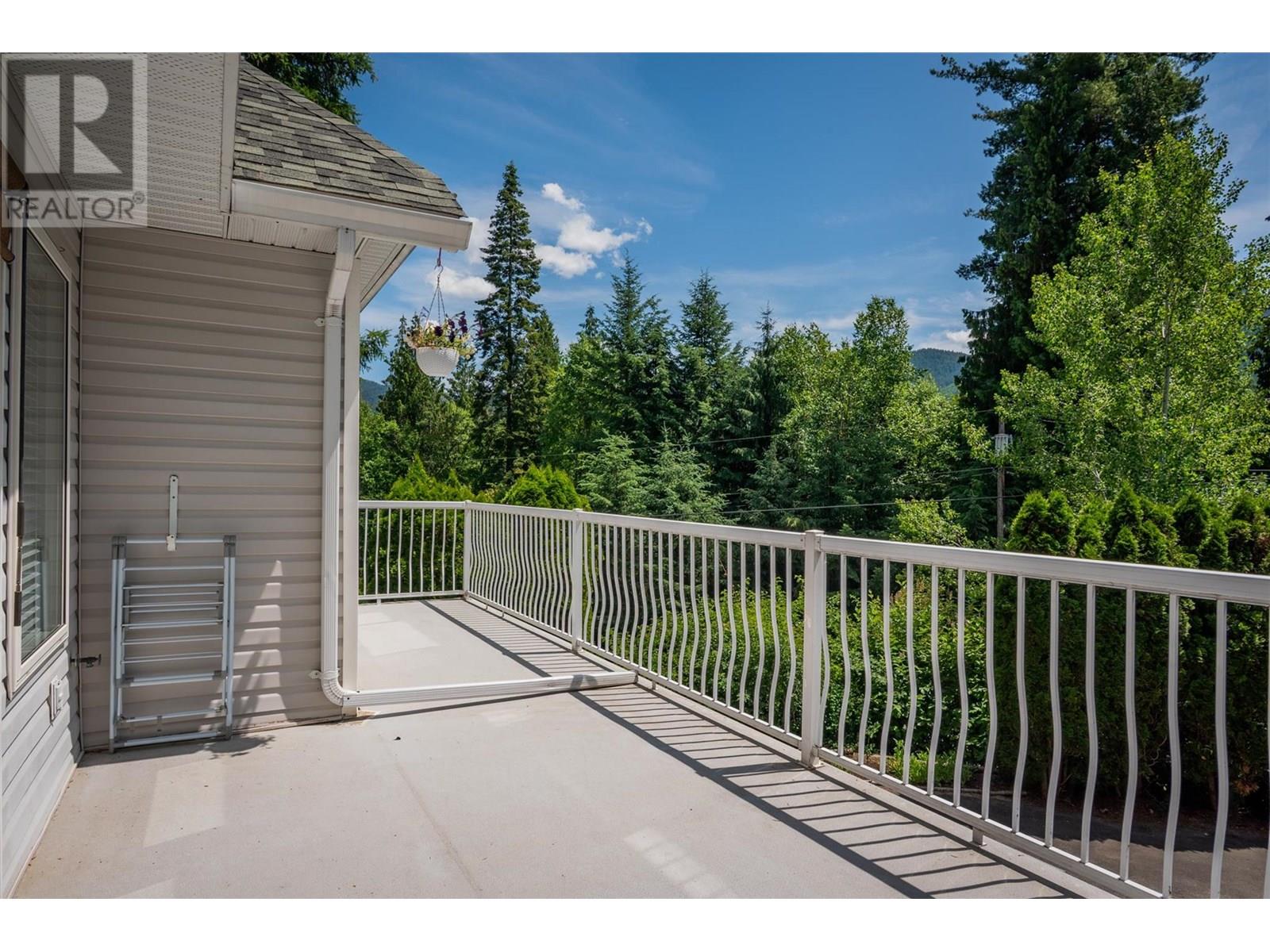 1105 Christie Road, Montrose, British Columbia  V0G 1P0 - Photo 37 - 10353049