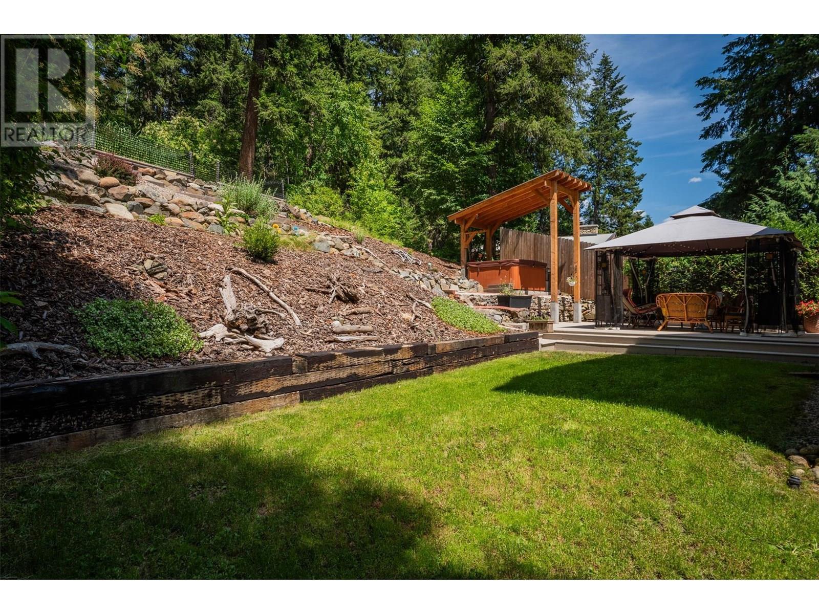 1105 Christie Road, Montrose, British Columbia  V0G 1P0 - Photo 7 - 10353049
