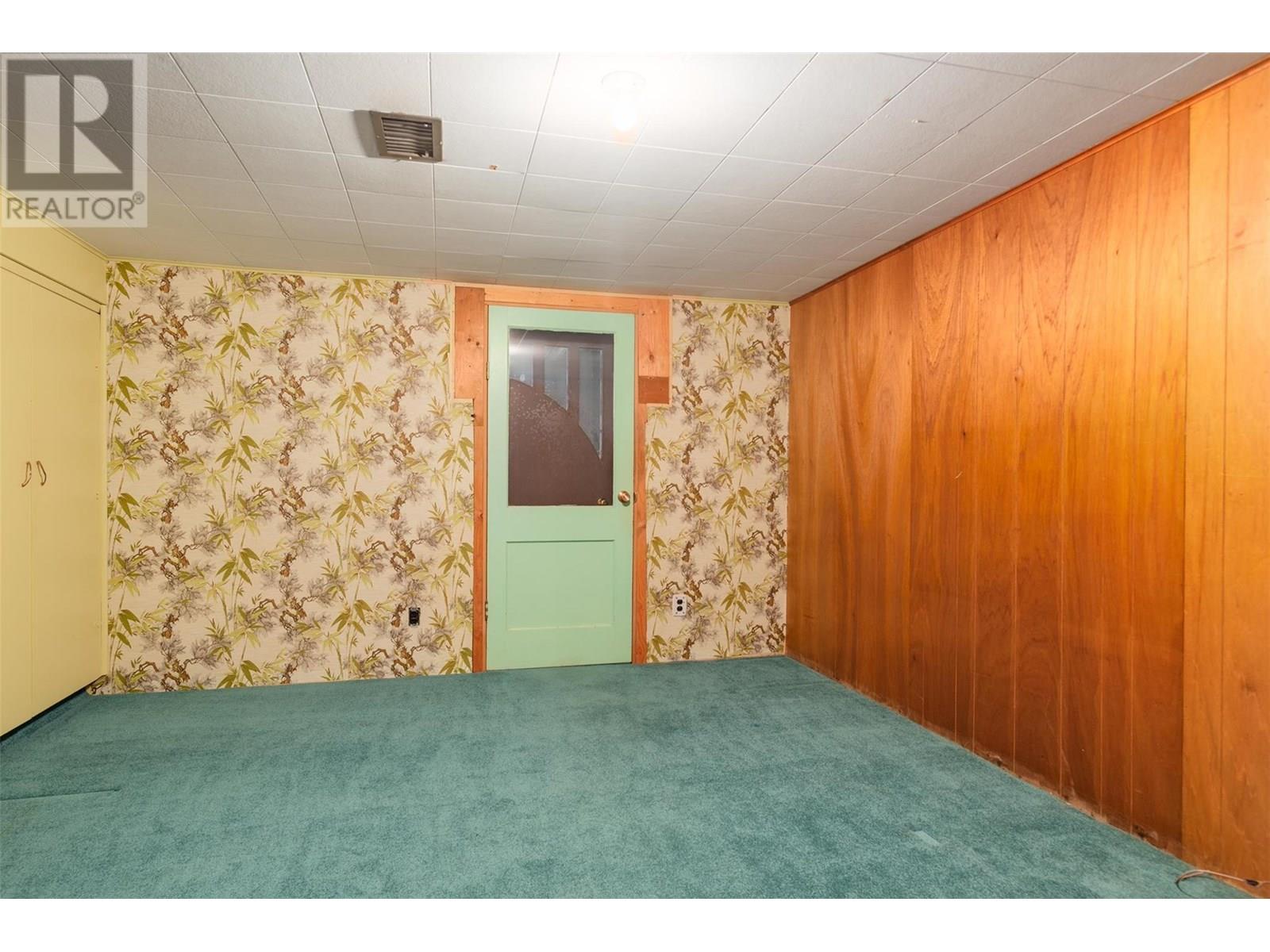 235 10th Avenue, Montrose, British Columbia  V0G 1P0 - Photo 30 - 10353010