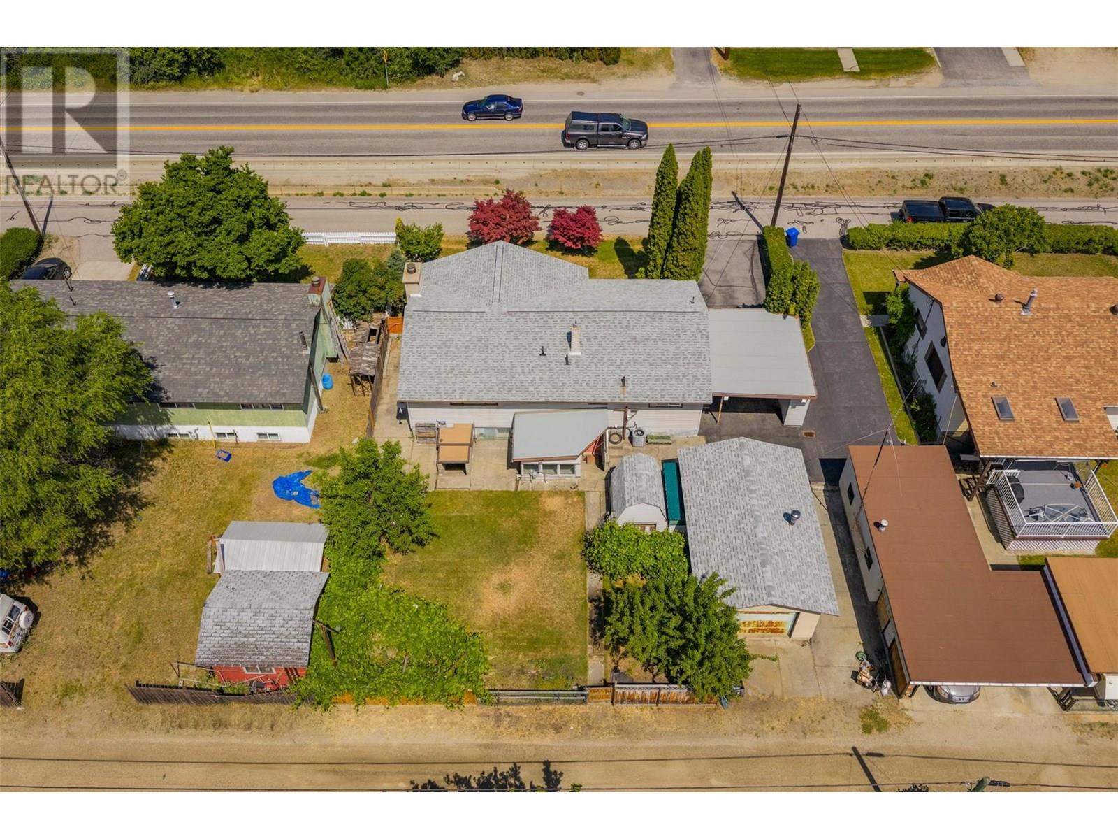 235 10th Avenue, Montrose, British Columbia  V0G 1P0 - Photo 57 - 10353010