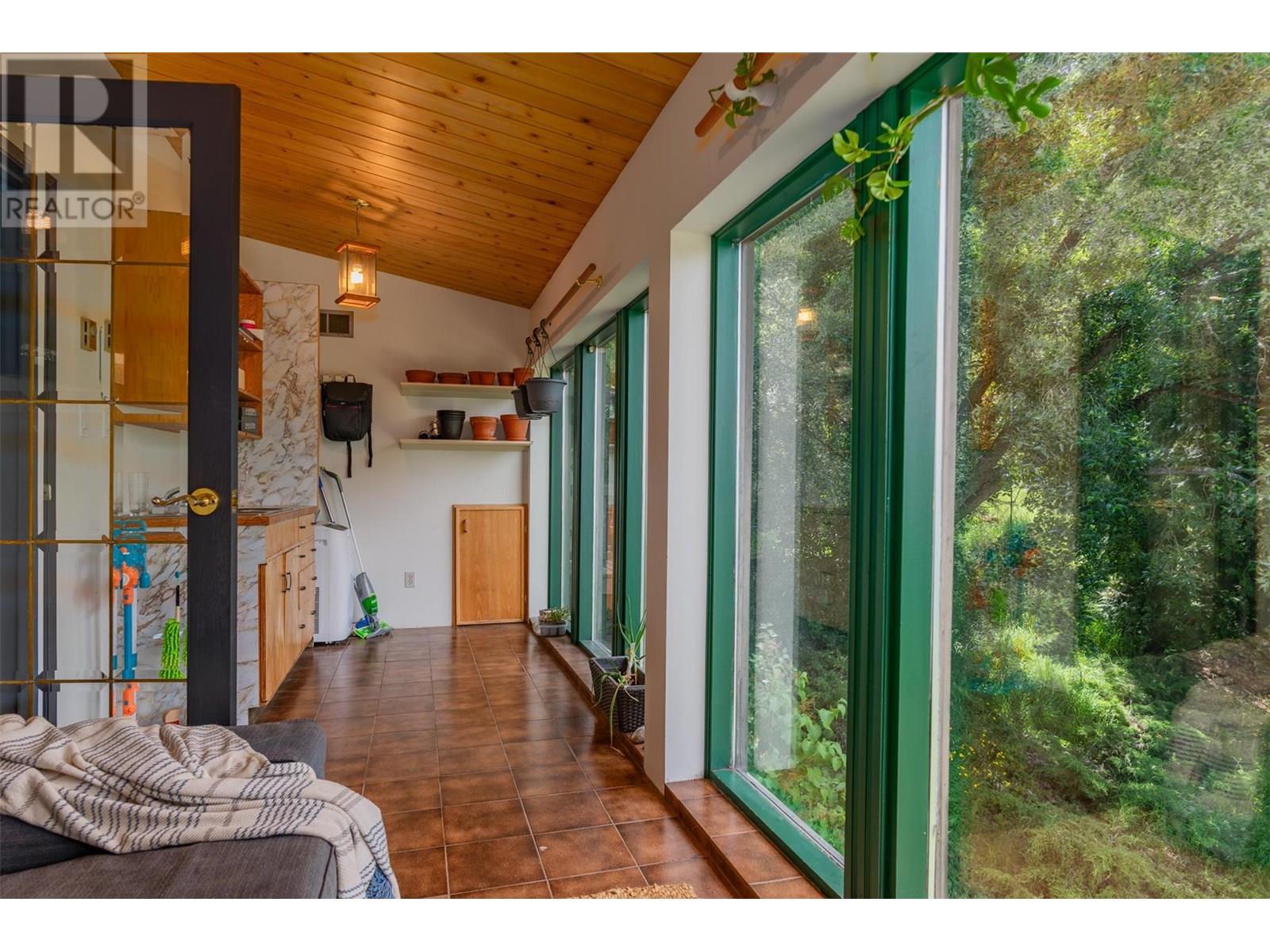 1137 Mcleod Road, Beaver Falls, British Columbia  V0G 1L1 - Photo 40 - 10352994