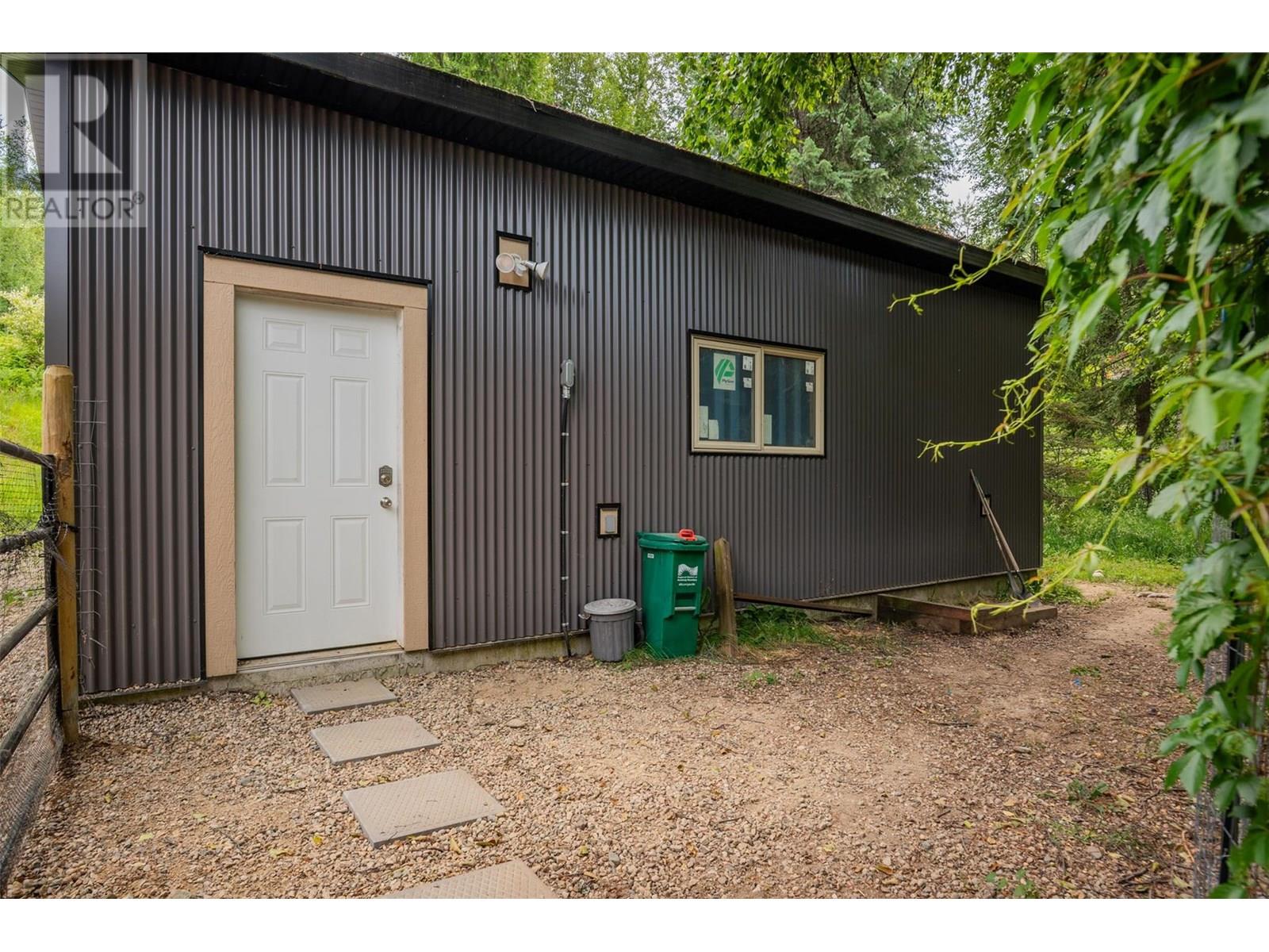1137 Mcleod Road, Beaver Falls, British Columbia  V0G 1L1 - Photo 57 - 10352994