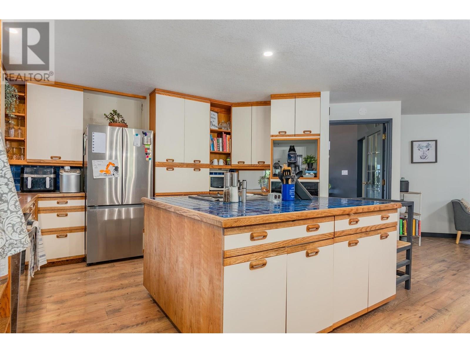 1137 Mcleod Road, Beaver Falls, British Columbia  V0G 1L1 - Photo 7 - 10352994