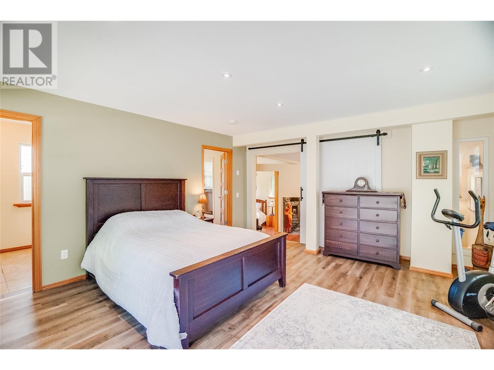 8140 6 Highway, Lemon Creek, British Columbia  V0G 2C0 - Photo 22 - 10351307