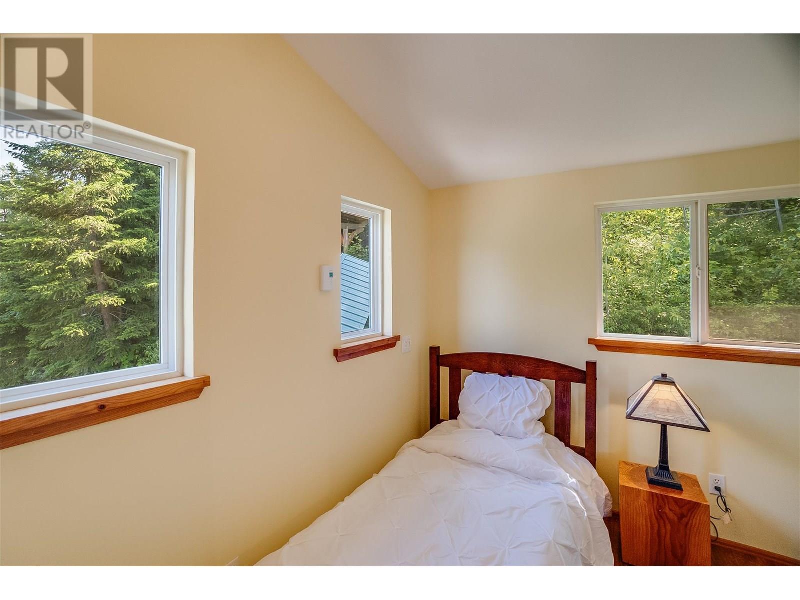 8140 6 Highway, Lemon Creek, British Columbia  V0G 2C0 - Photo 29 - 10351307